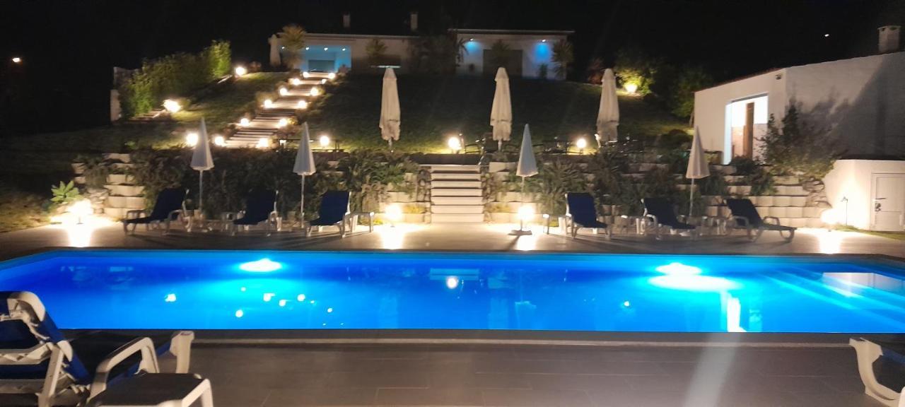 Casa Francisco Guest House บาตาเลีย ภายนอก รูปภาพ